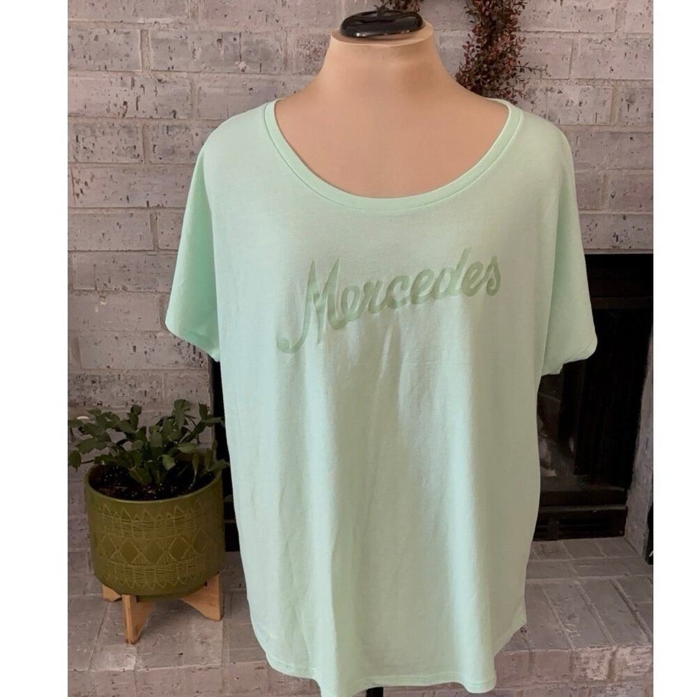 Official Mercedes Benz T-Shirt Women’s Size 2x Light Spring Green Short Sleeves